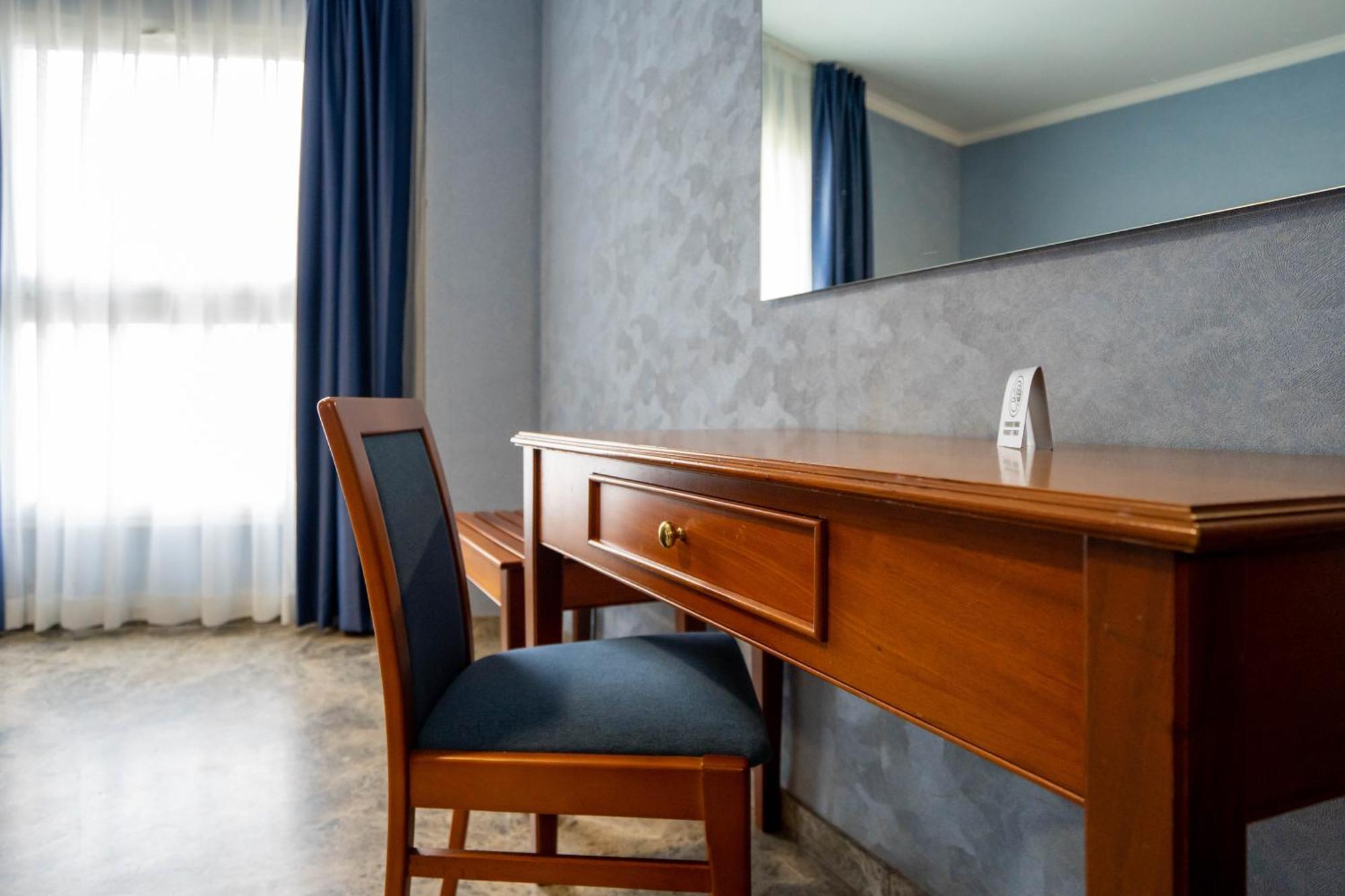 Hotel Bartos Almussafes Exterior photo